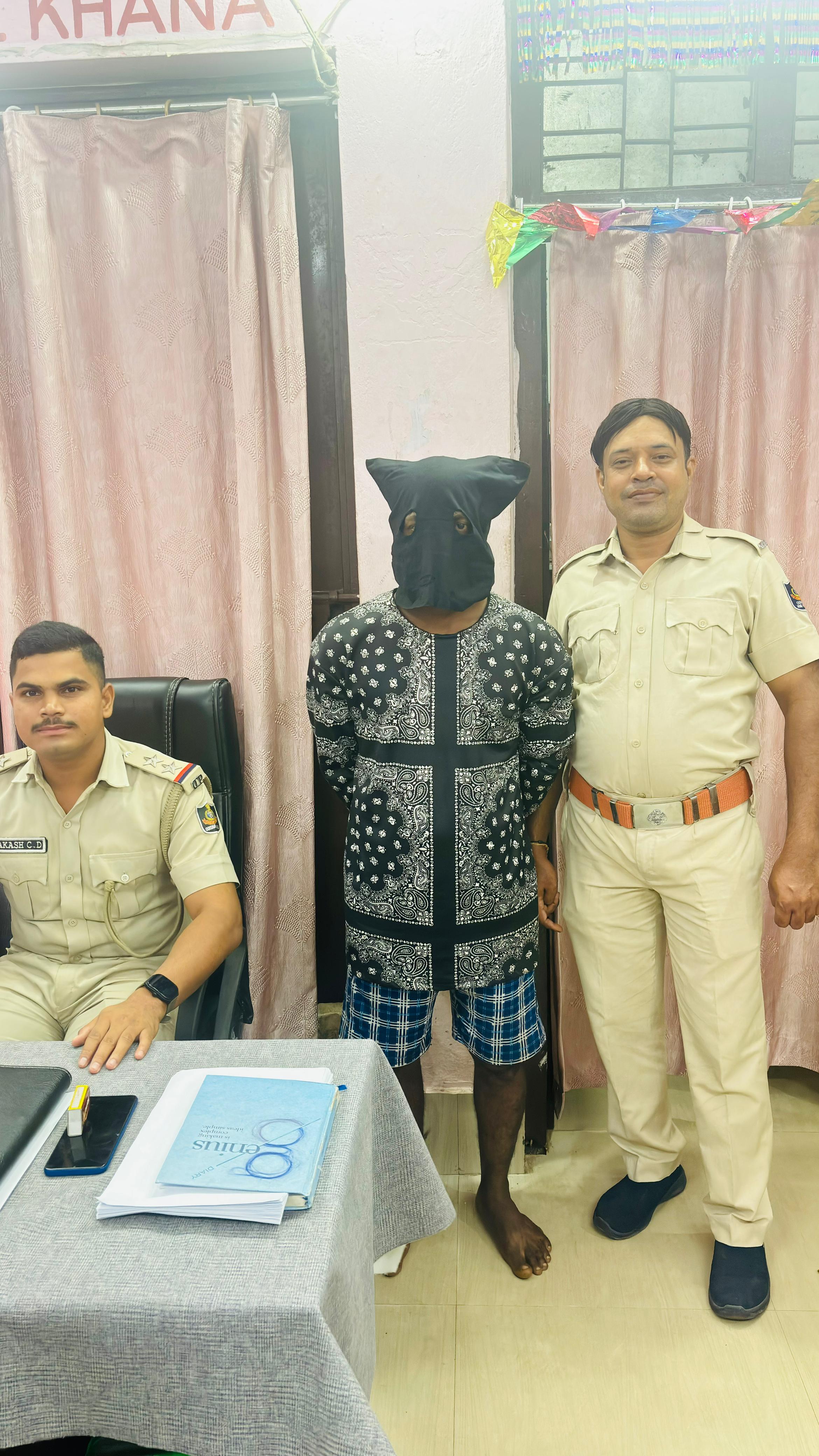 ଅଟୋ ଚାଳକଙ୍କ ଠାରୁ ମୋବାଇଲ ଲୁଟ, ଯୁବକ ଗିରଫ 