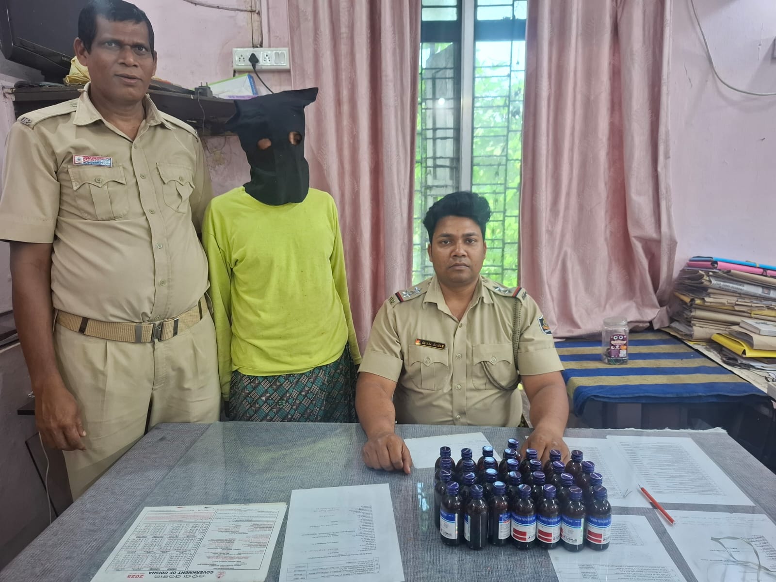 ଏସକଫସିରଫ ଜବତ, ଜଣେ ଗିରଫ 