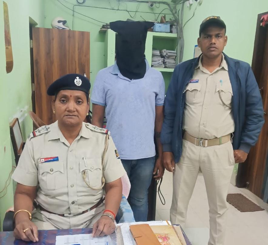 ଘରେ ପଶି ଧମକ ଦେଇ ଟଙ୍କା ଛଡାଇବା ଅଭିଯୋଗରେ ଜଣେ ଗିରଫ