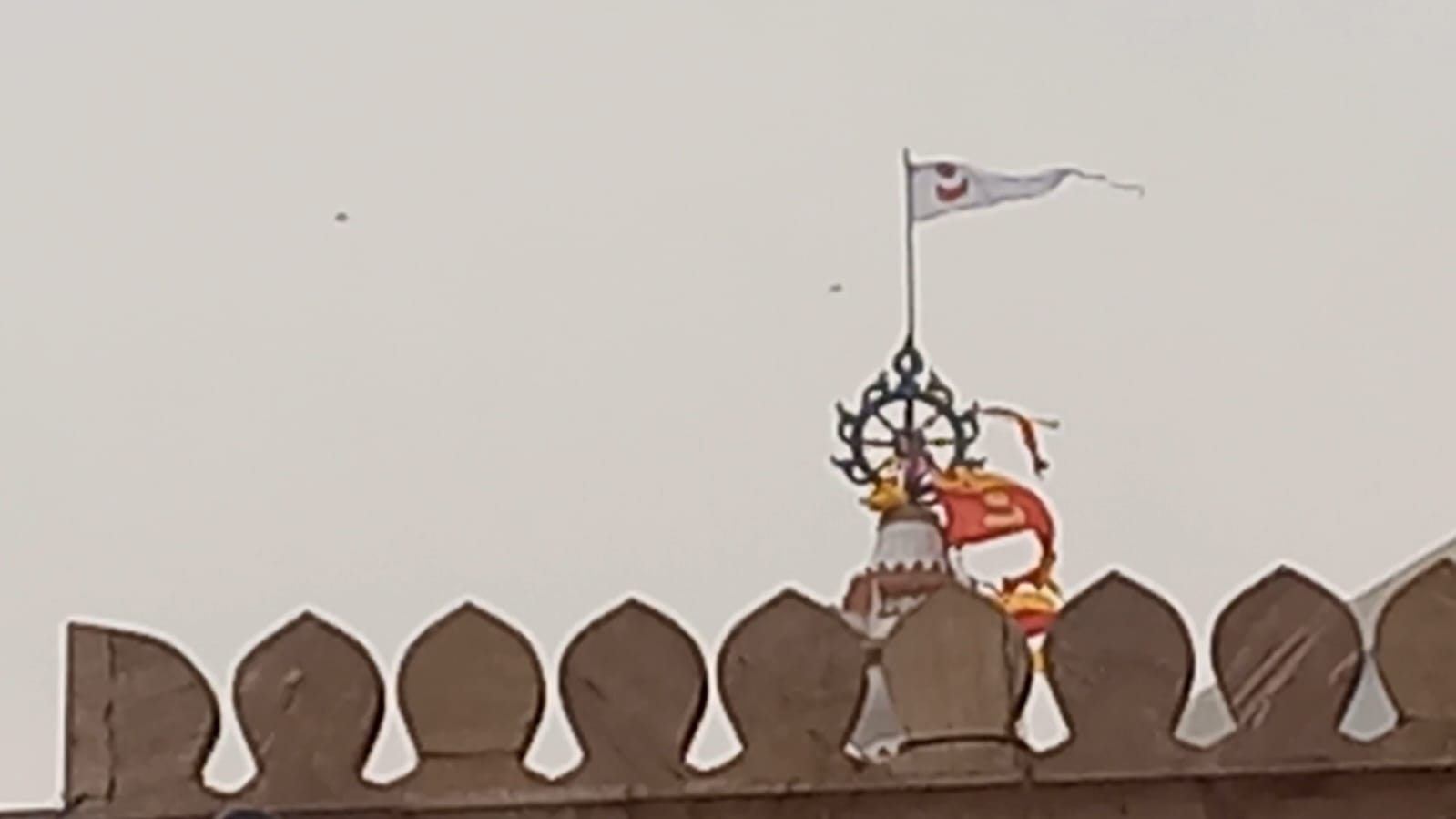 ପୁଣି ଶ୍ରୀମନ୍ଦିର ଉପରେ ଡ୍ରୋନ୍‌; ରତ୍ନ ଅଳଙ୍କାର ଗଣତି ମଣତି ବେଳେ ଡ୍ରୋନ୍ ଉଡିବା ନେଇ ପ୍ରଶ୍ନବାଚୀ 