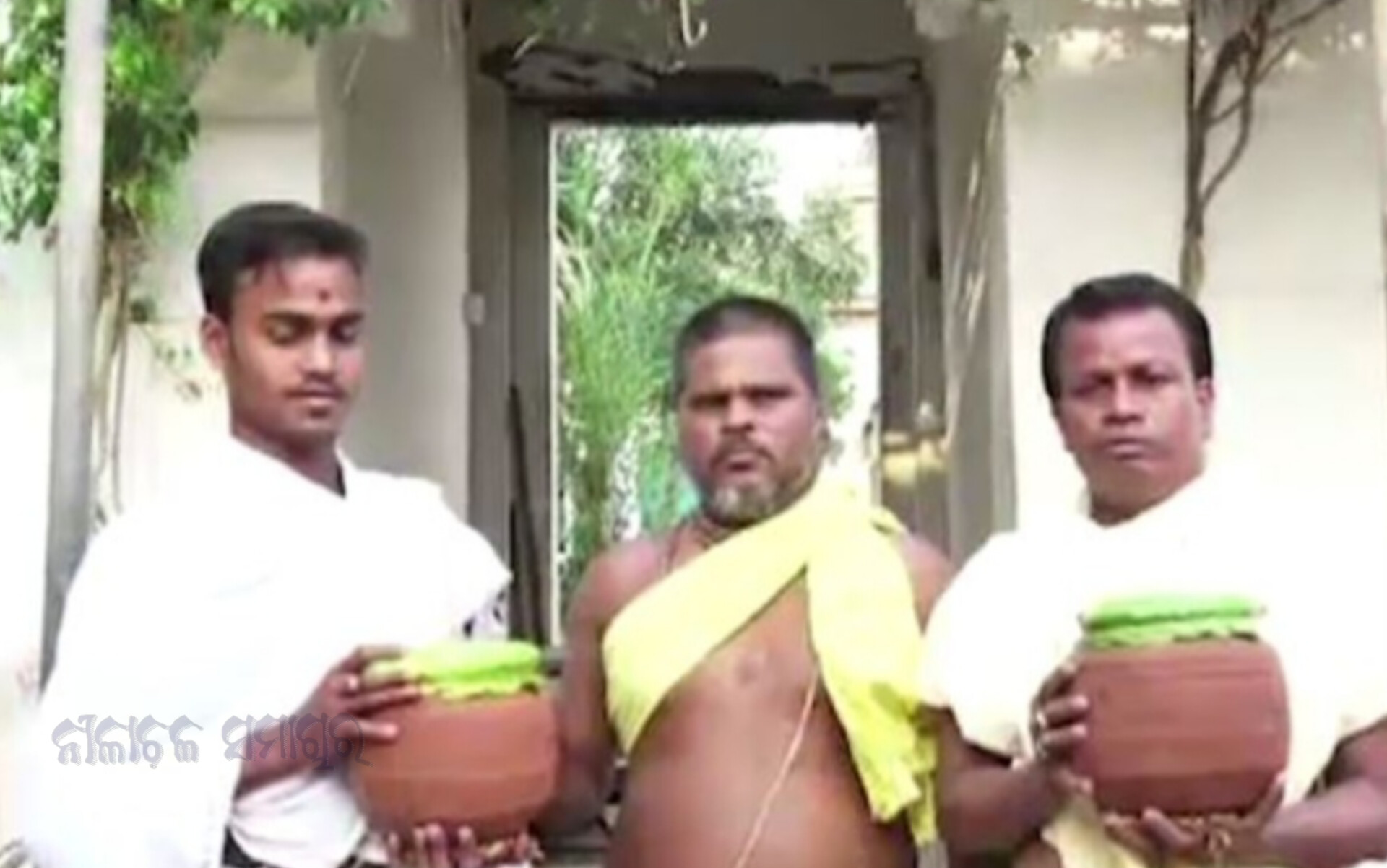  ଜ୍ୱରରେ କମ୍ପୁଛନ୍ତି ଶ୍ରୀଜିଉ । ଅଣସର ଘରେ ଚାଲିଛି ମହାପ୍ରଭୁଙ୍କ ଉପଚାର ।