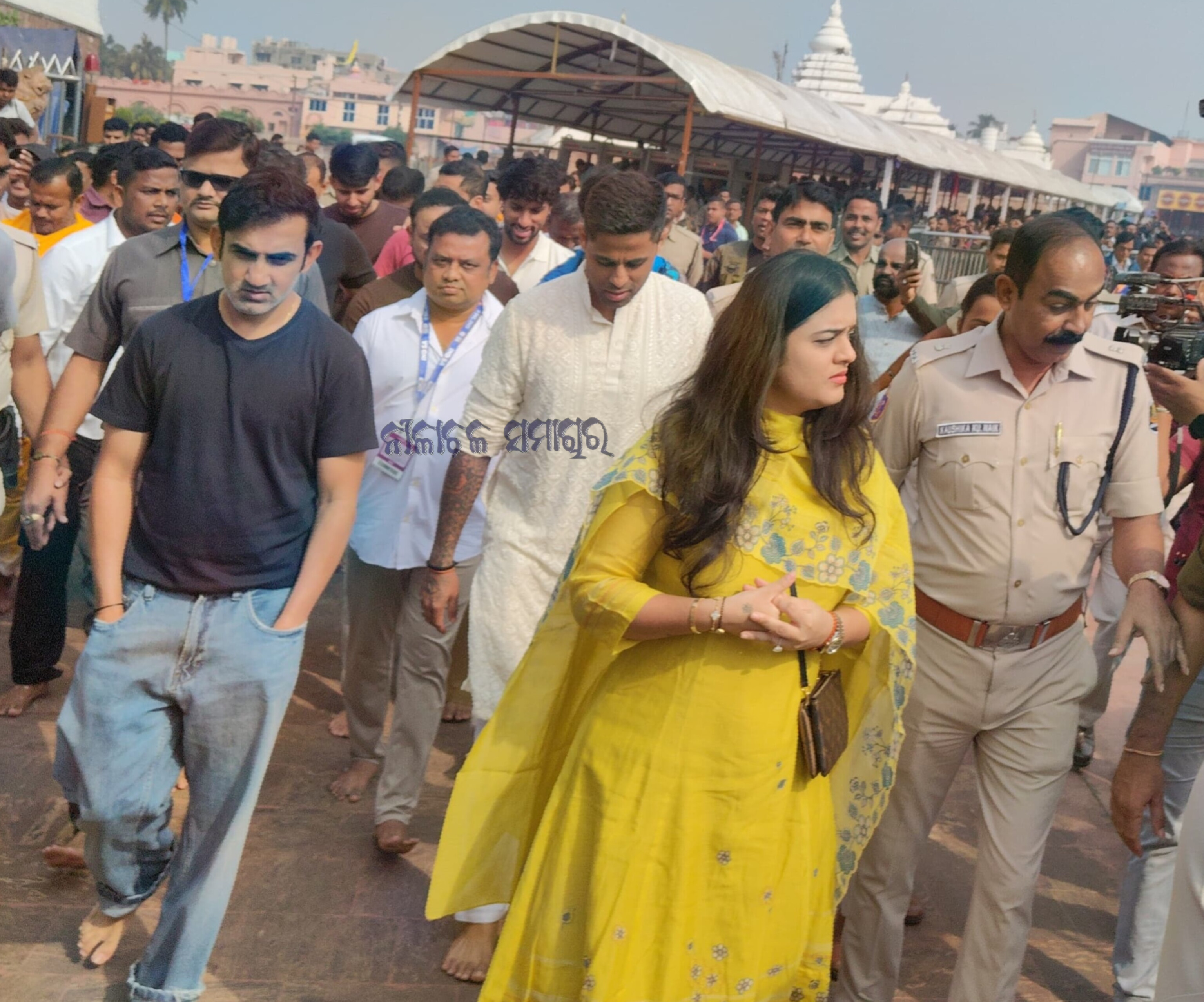 T-20 ମ୍ୟାଚ୍ ପୂର୍ବରୁ ପୁରୀ ଗଲେ ଖେଳାଳି, ଜଗା ଦର୍ଶନ କରି ଆଶିଷ ଭିକ୍ଷା କଲେ 