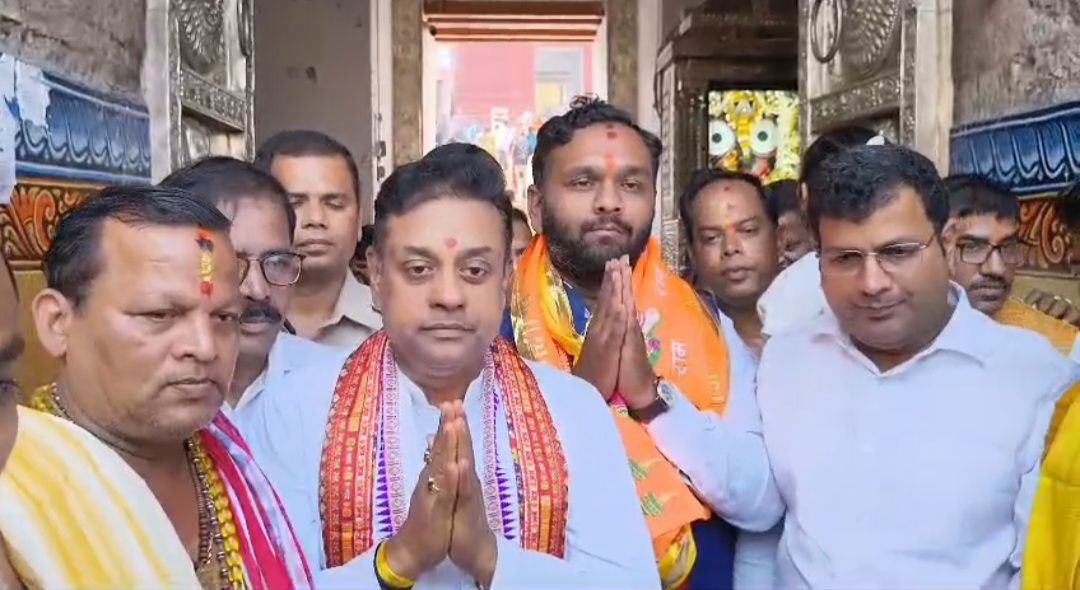  ନୂଆପଡ଼ା ଉପନିର୍ବାଚନରେ ବିଜୟ ହାସଲ ପରେ ମହାପ୍ରଭୁଙ୍କ ଦର୍ଶନ କଲେ ଜୟ ଢୋଲକିଆ