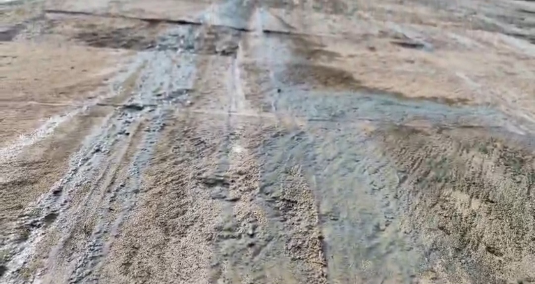 ବିପଦରେ ମେଘନାଦ ପାଚେରି,  ବୋହୁଛି ଆନନ୍ଦ ବଜାର ମଇଳା ପାଣି